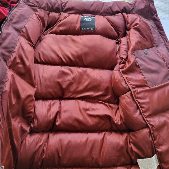 Vans Hooded Insulated Puff Jacket. - Picture 3 of 10